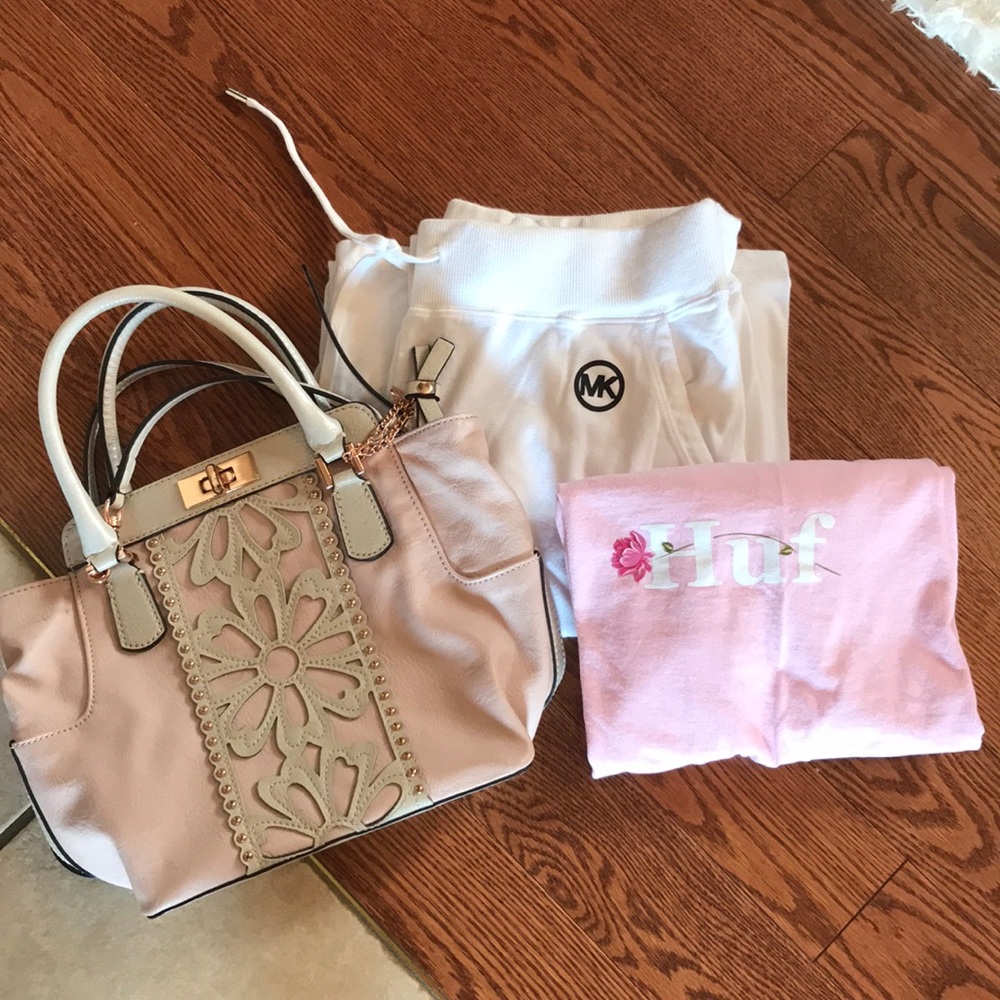 Guess purse